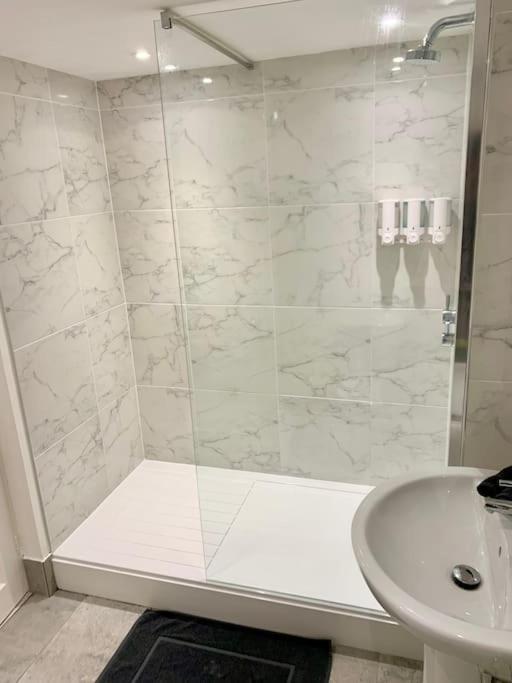 Modern, Period Property With Parking - Located Near Uni, Hospital & Town Centre 雷丁 外观 照片